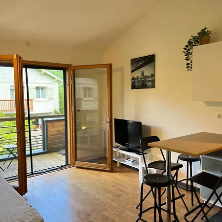 6 Personnes Ou 2 Personnes Chalet